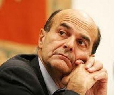 PD. Milioni di firme per mandare a casa Berlusconi.