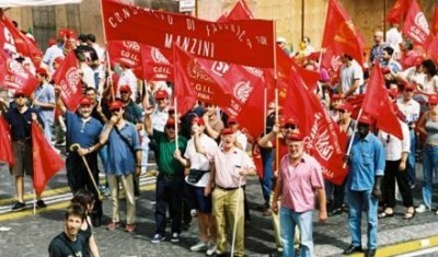 Fiom.Lo sciopero generale dei metalmeccanici del 28 gennaio 2011 ha visto grande partecipazione in tutte le piazze italiane.Landini,segretario generale della Fiom, ha chiesto alla Cgil di proclamare lo sciopero generale di tutte le categorie.