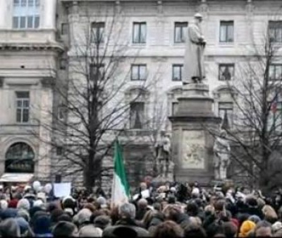 Milano.Le donne chiedono le dimissioni di Berlusconi