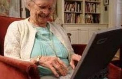 Anziani in rete,tecnologia al servizio del sociale