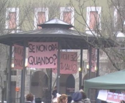 Tante donne in piazza a Cremona