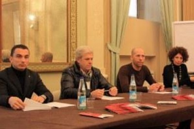 Cremona.Due guide Ascom per i turisti