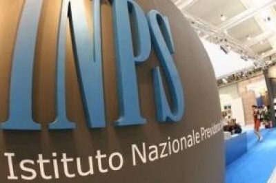 Protesta verso l'Inps per i contributi silenti