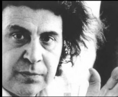 Ena To Xelidoni - Mikis Theodorakis 