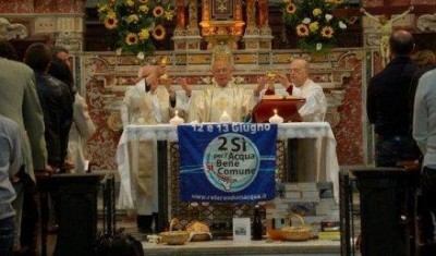 Acqua, anche il parroco vota due SI