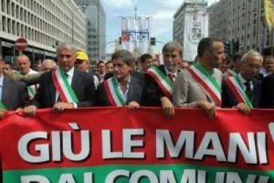 Protesta Comuni.Documento consegnato a Maroni