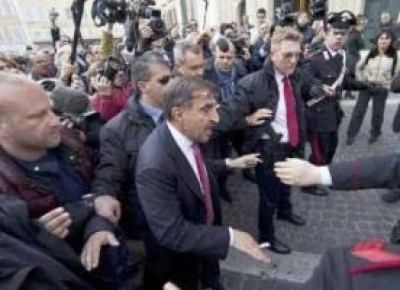 Monetizzati alle radici della nostra decadenza civile di Sergio Denti