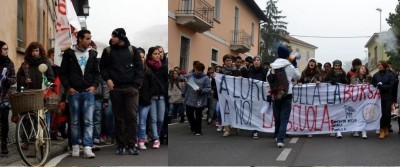 Crema,studenti ancora in piazza