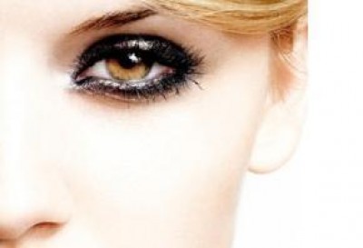 Di nero solo il trucco. Contro violenza alle donne