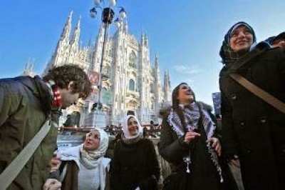 Milano.Le associazioni islamiche organizzano la festa di Natale