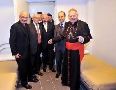 Milano. il cardinale Angelo Scola, inaugura il Rifugio Caritas