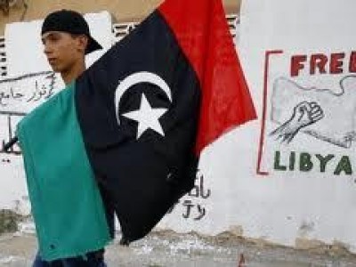 Monti copia Berlusconi e risottoscrive patto con Libia di Gheddafy