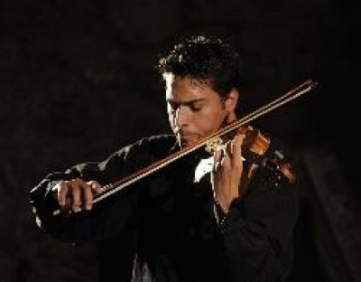 Al Museo Civico di Cremona Fabrizio Falasca suona il violino “Clisbee” del 1669  