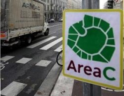 Area C: 22 milioni di euro per le piste ciclabili, a Milano ciclisti in aumento del 30%