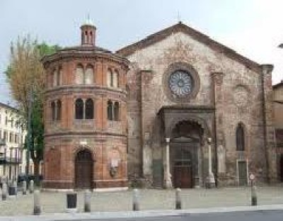 Cremona, il Comune annuncia provvedimenti per chi parcheggia sui sagrati