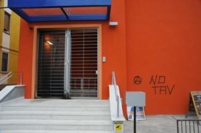 Crema.Vandali nella sede del PD
