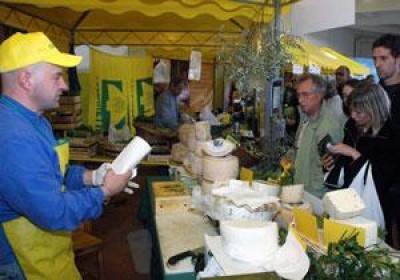 Commercio: Coldiretti, +53% vola spesa anticrisi dal produttore