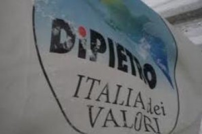 No al finanziamento pubblico ai partiti. IDV raccoglie le firme!