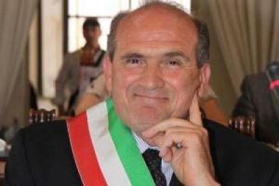 Perri tasse e trariffe per tutto | PD
