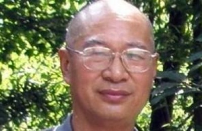 Il poeta cinese Zhu Yufu torturato in carcere. 