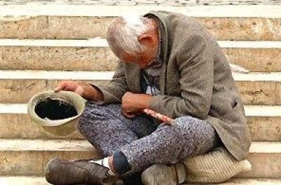 Ai più poveri chi ci pensa?| F.Lena