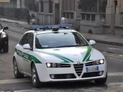 Milano.Polizia locale salva una donna violentata in casa