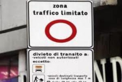 VOGUE FASHION NIGHT OUT. LE REGOLE DELLA ZTL NEL CENTRO DI MILANO