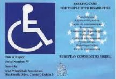 Invalidita': contrassegno europeo e parcheggi riservati.