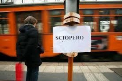 Sciopero dei mezzi pubblici. Per gli utenti al danno si aggiunge la beffa