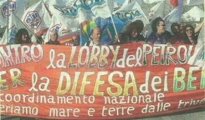 Manifestazione contro gli stoccaggi e trivellazioni a Manfredonia