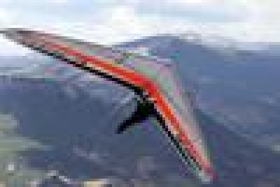 Spettacolo di parapendio e deltaplani a Rignano Garganico (Foggia)