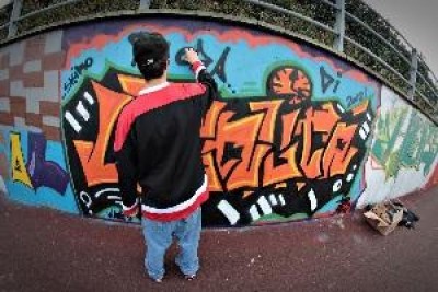 Graffiti al servizio della legalità: riqualificato ilo sottopasso tra Cambonino e CremonaPo