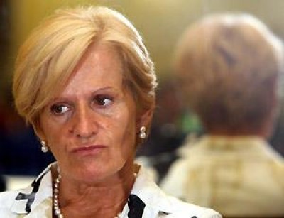 Lavoratori domestici, applicare la convemzione. Lo chiede Turco del PD