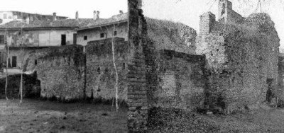 Salviamo le mura di porta Mosa.Si stanno sfaldando