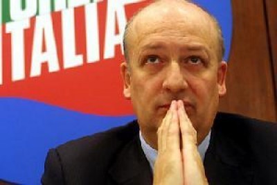 Minacce da corte marziale | Rosario Amico Roxas