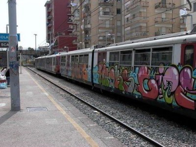 Degrado alla stazione della Circumvesuviana; la denuncia di Iacomino