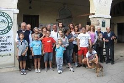 Don Albino Bizzotto al PRESIDIO SOTTO IL PORTICO 