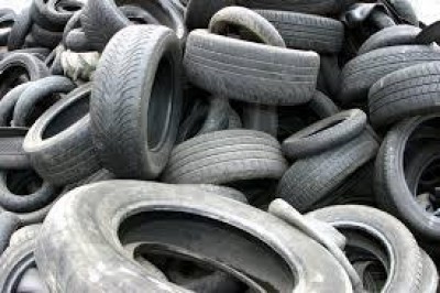 Il pavimento del PALAMEDOLLA ricavato da  pneumatici fuori uso