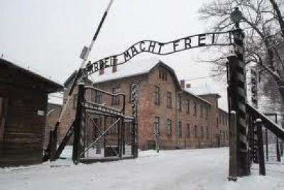 AUSCHWITZ NON È POLACCA | M.Cazzulani
