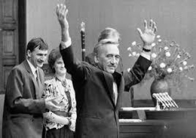  MAZOWIECKI: FILITALIA CHAIRMAN CAZZULANI TO PAY TRIBUTE TO THE FIRST PM OF POST-SOVIET POLAND