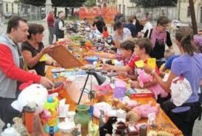 Milano.Grande successo per il baratto della solidarietà