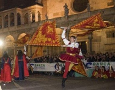 Grande avvio della Festa del Torrone di Cremona