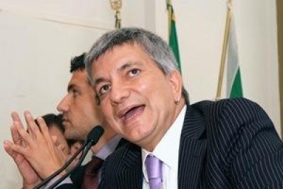 Vendola. Sull'Ilva tentano di uccidermi ma non mi rassegno