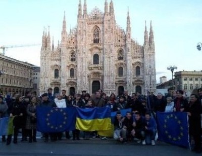 MILANO MANIFESTA PER INTEGRAZIONE UCRAINA NELL'UE