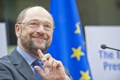 UCRAINA: SCHULZ E YANUKOVYCH AL BRACCIO DI FERRO A DISTANZA