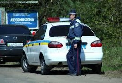 UCRAINA: LA POLIZIA ATTACCA MANIFESTANTI, SEDI DI PARTITO E TV