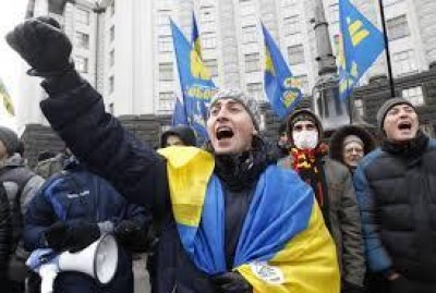 L'UCRAINA SEMPRE PIÙ DIVISA SU EUROPA, DEMOCRAZIA E DIRITTI