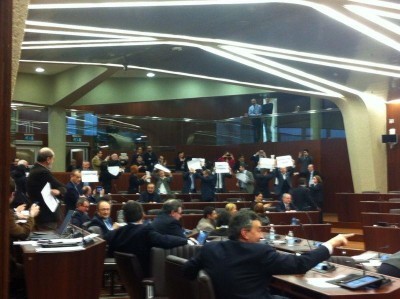 M5S Lombardia. Reato di clandestinità, intollerabile sceneggiata della Lega