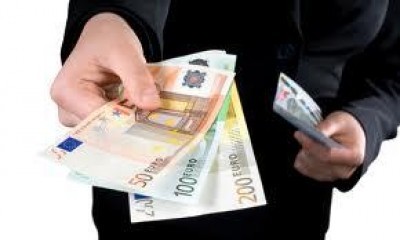 L'iniziativa Petizione della Cgil Puglia: un tetto agli stipendi dei manager