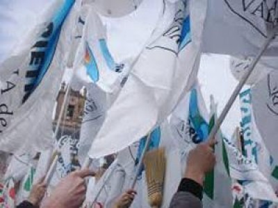 DI PIETRO SCRIVE A GRASSO: SENATO SI COSTITUISCA PARTE CIVILE CONTRO BERLUSCONI E LAVITOLA